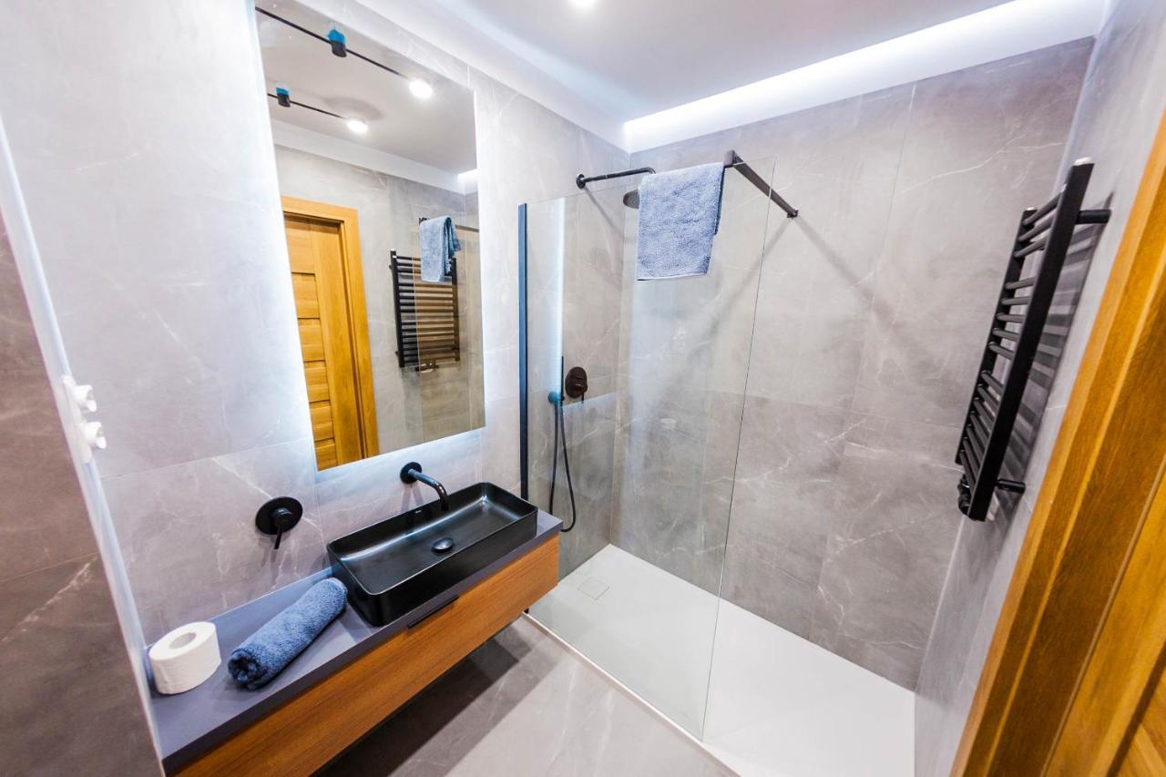 Euro Riverside Luxury Apartment 2 Гданск Екстериор снимка